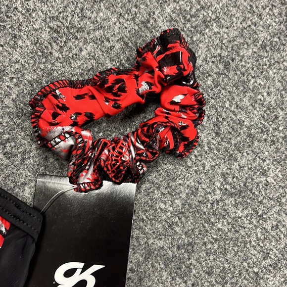 NWT Urban Zebra Workout Leotard Style #E4594 includes matching Scrunchie AM - Picture 7 of 10